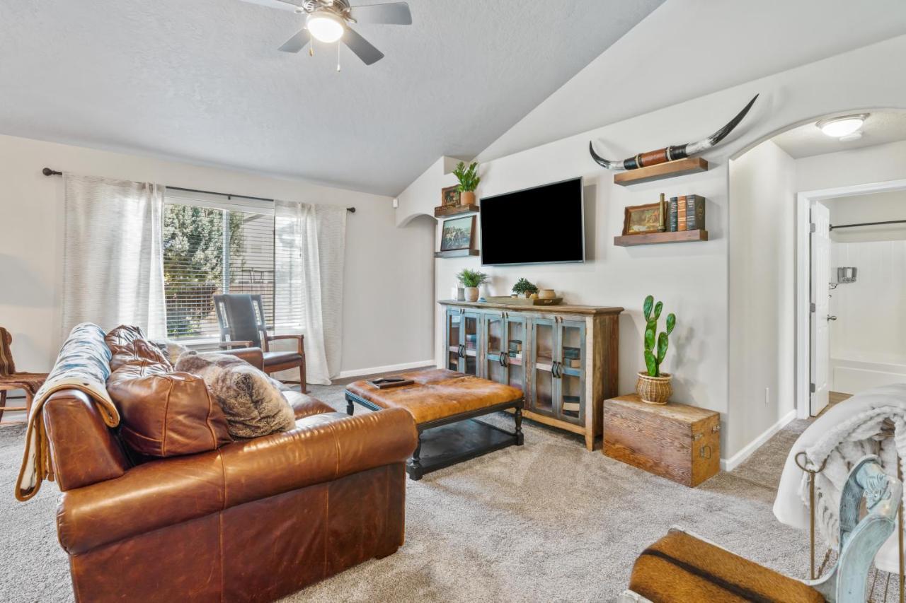 Southwestern Style 4 Bedroom Nampa Home Sleeps 16! Extérieur photo