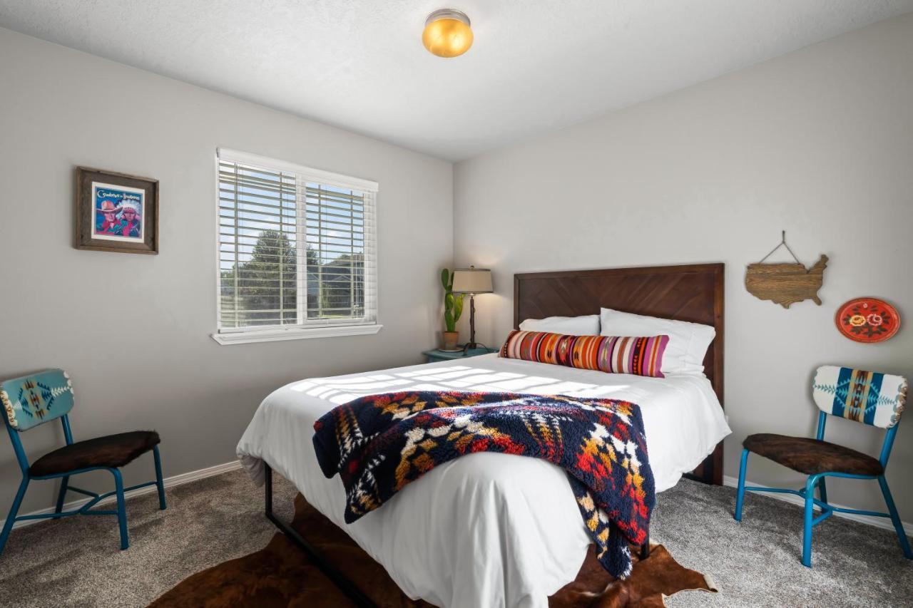 Southwestern Style 4 Bedroom Nampa Home Sleeps 16! Extérieur photo